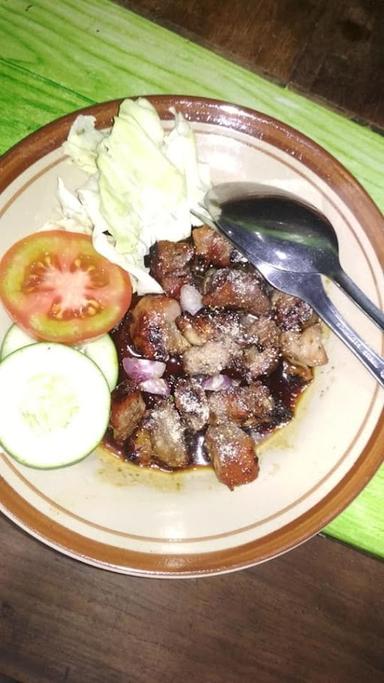 SATE KAMBING MBAH MENIK