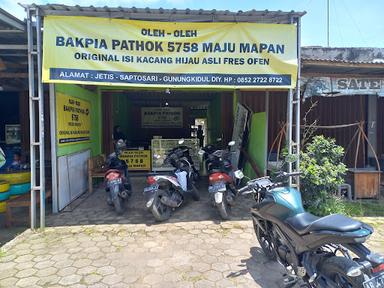 OLEH-OLEH BAKPIA PATHOK 5758 MAJU MAPAN