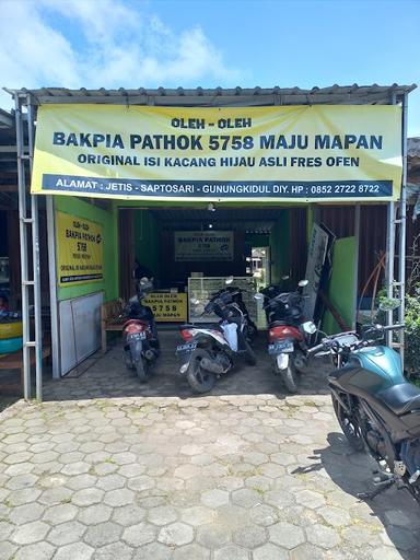 OLEH-OLEH BAKPIA PATHOK 5758 MAJU MAPAN