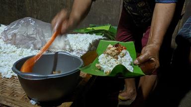 SEGO GENDONG MBAH GENUK