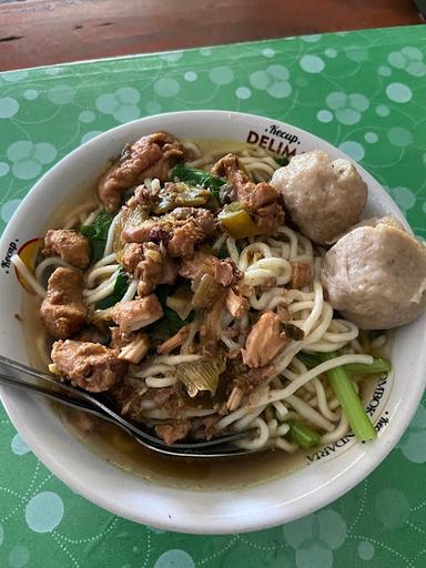 WAROENG BAKSO URAT & MIE AYAM