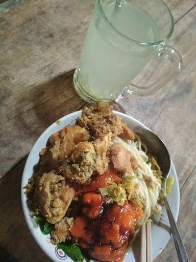 WARUNG MIE AYAM BAKSO PAK SUTOP