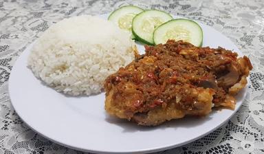 AYAM COKODIDI KAMPUS KLEAK