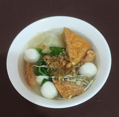 BAKMIE BANGKA HOKIE DAN PEMPEK PALEMBANG