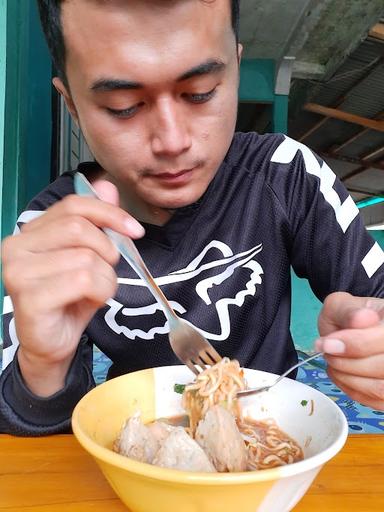 BAKSO MANG ATIK DAN WARKOP JHAMBRINK