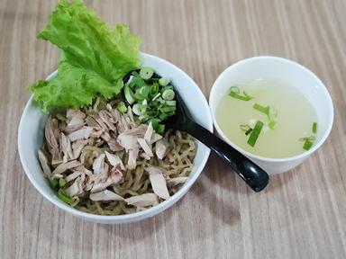 BAKMI KARET BU KUR