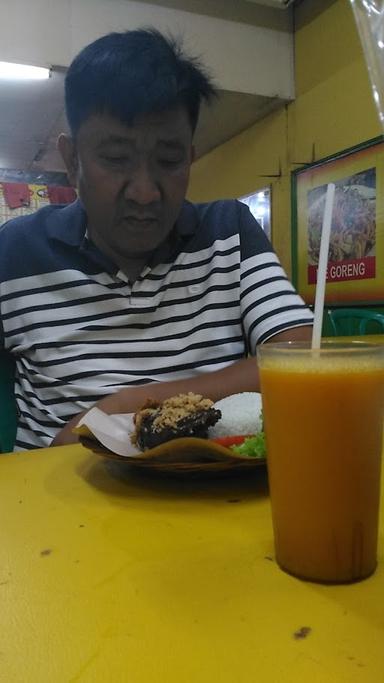 KANTIN AYAM KREMES WAYANG