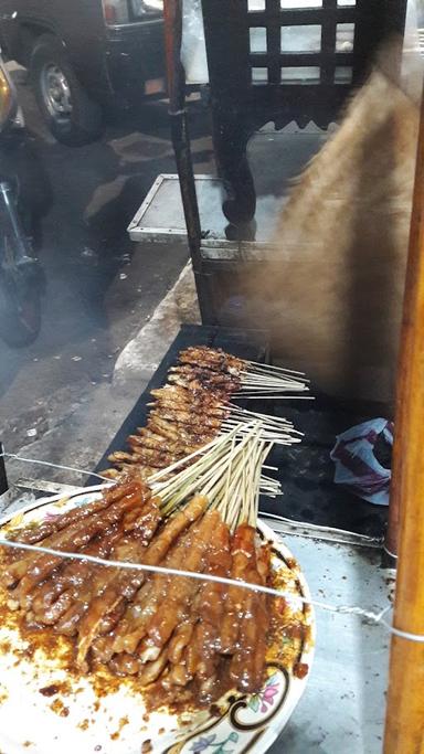 SATE AYAM GEREJA AYAM