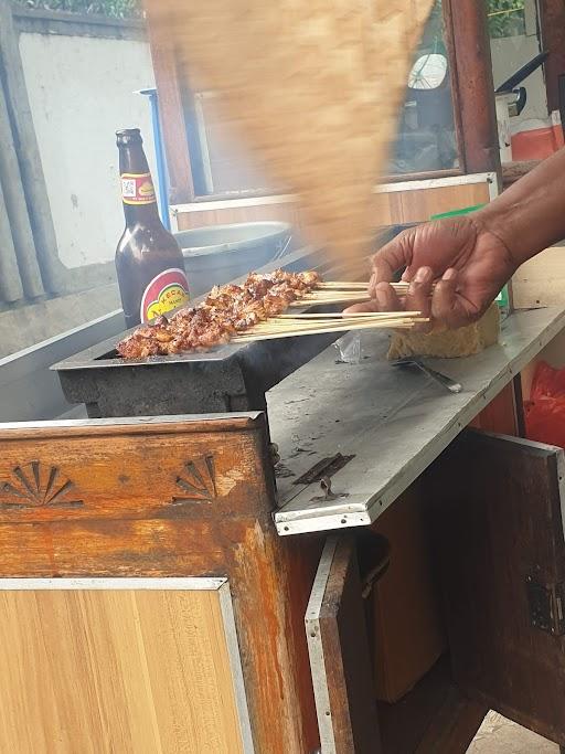 SATE AYAM RUDY (SAMPING KECAMATAN)