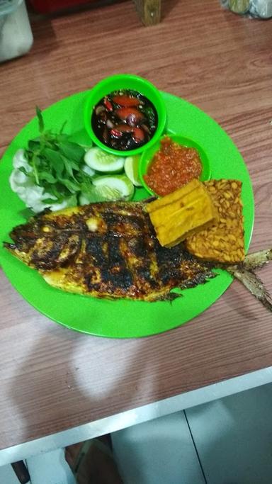 WARUNG AYAM BAKAR AL-FATIH