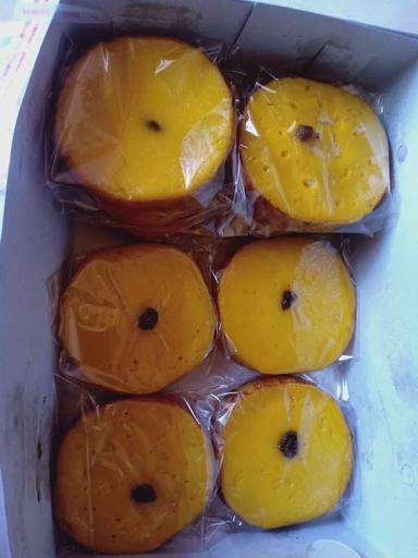 KUE LUMPUR EMAS