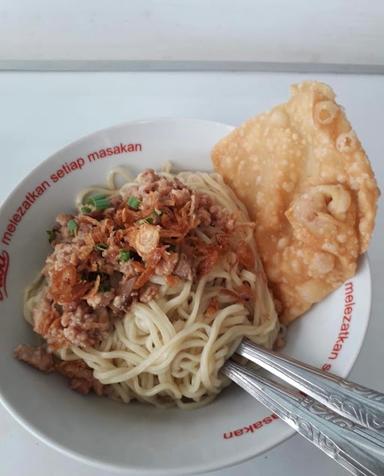 SONG MIE AYAM PACUAN KUDA