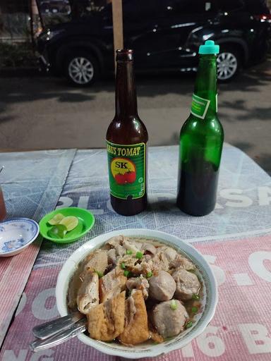 BAKSO GOYANG LIDAH CAK SU'IN