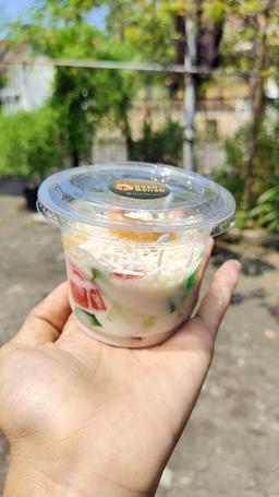 Photo's Dash Delish Salad Buah