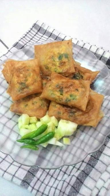 MARTABAK AYAM RATU