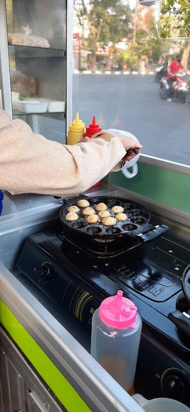 TAKOYAKI N OKONOMIYAKI K'ZIE