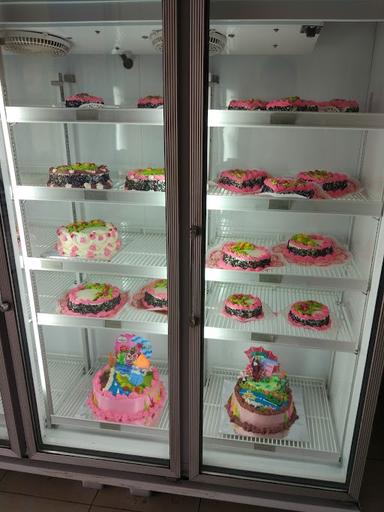 ISTANA CAKE AND BAKERY KLONCING