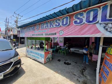 BAKSO & MIE AYAM MAS HANUNG