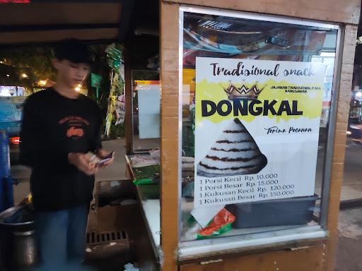 SNACK TRADISIONAL DONGKAL TUGU SAWANGAN