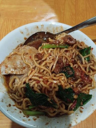 BAKSO DAN MIE AYAM MAS DAVA