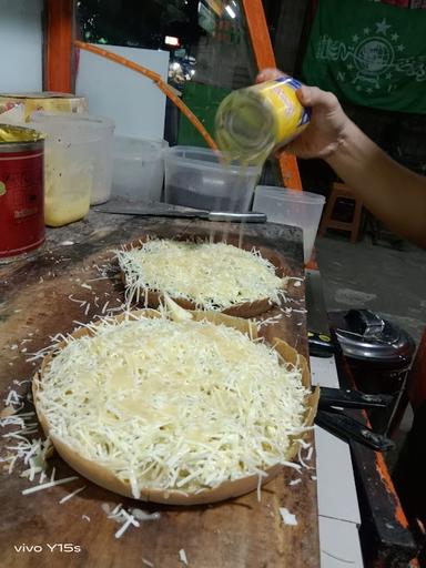 MARTABAK Q´U SAWANGAN