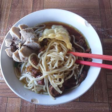 MIE AYAM & BAKSO GHAISAN WONOGIRI