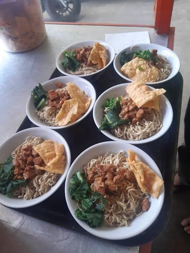 MIE AYAM MUKBANG PENGASINAN, SAWANGAN