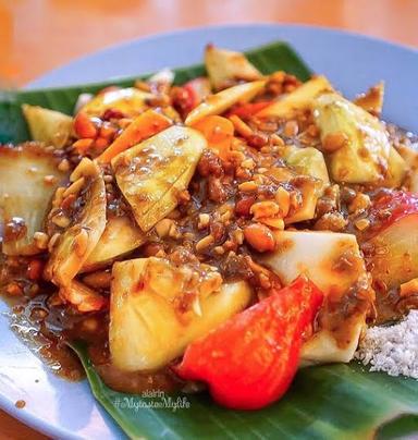 RUJAK DAN JUS BUAH PAK D