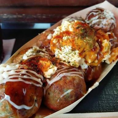 TAKOYAKI & DIMSUM MAKORI