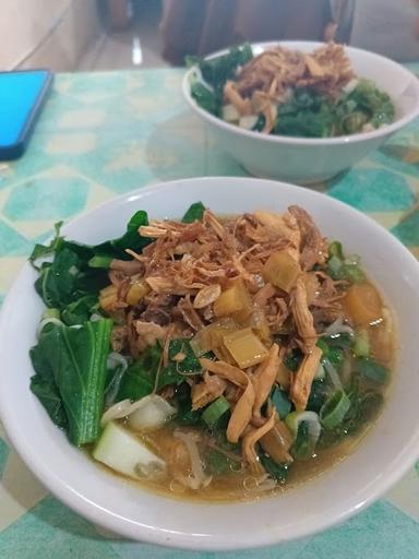 BAKSO & MIE AYAM MBAK FADHIL