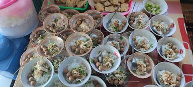 WARUNG SOTO BU ROBIK