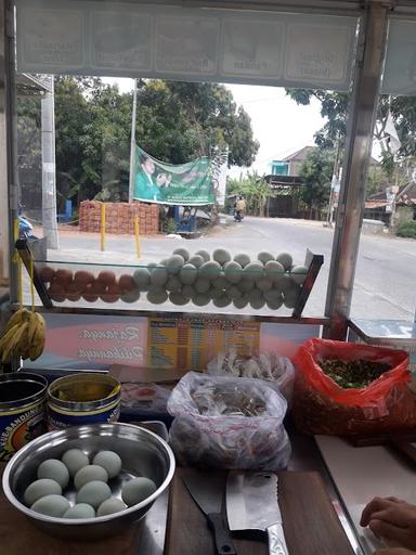 YANG XO' KUE BANDUNG & MARTABAK