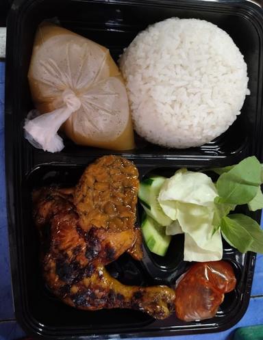 AYAM BAKAR PUTRI SOLO