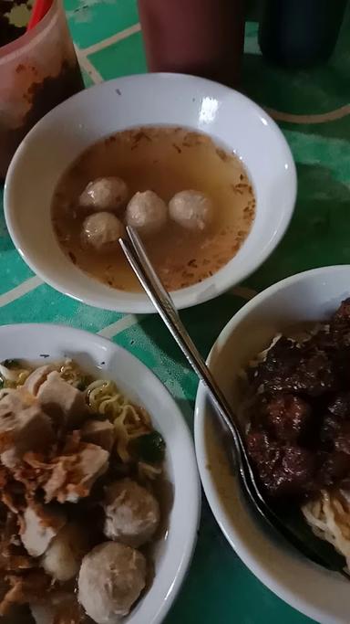 BAKSO DAN MIE AYAM BIOSKOP LAMO (ASLI WONOGIRI)