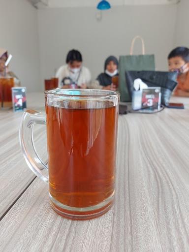 KOPI DARAT GARDEN CAFE JAKABARING