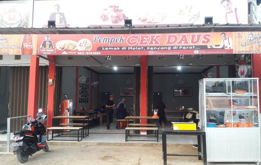 PEMPEK CEK DAUS