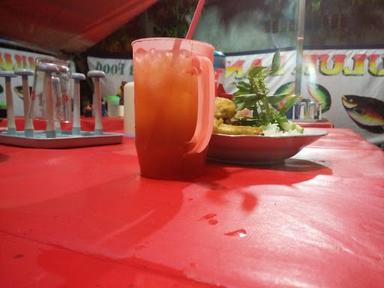 WARUNG PECEL LELE DULUR LANANG