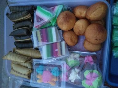 SARAPAN PAGI KUE BU TINY