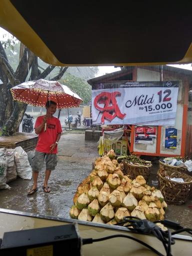 WARUNG SATE MADURA BAGUS KUNING