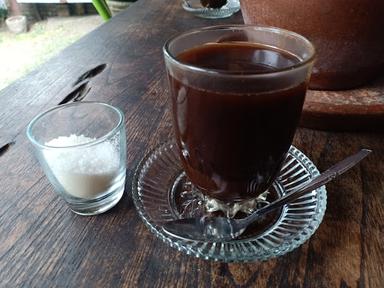 KOPI KLOTOK CANGKRINGAN