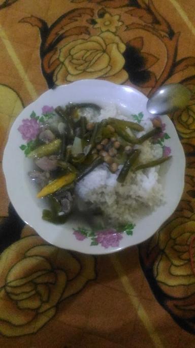 WARUNG SARAPAN BUBUR SAYUR DAN GORENGAN (IBU YUNI)