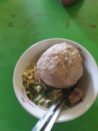 BAKSO SOLO MORO SENENG