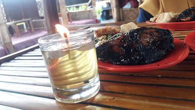 LESEHAN BOGA BANDUNG (AYAM BAKAR BOGA BANDUNG)