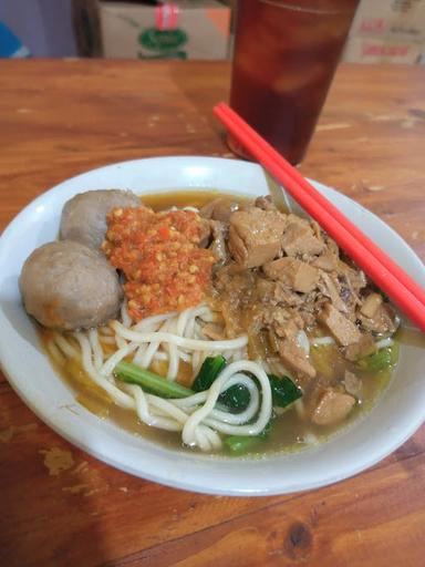 MIE AYAM & BAKSO PEMUDA