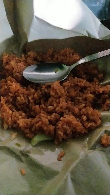 NASI GORENG JEMBATAN SEMAMPIR 24 JAM