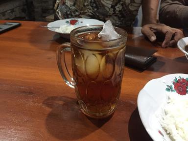 SOP BUNTUT DAN RAWON BUNTUT ARUM DALU