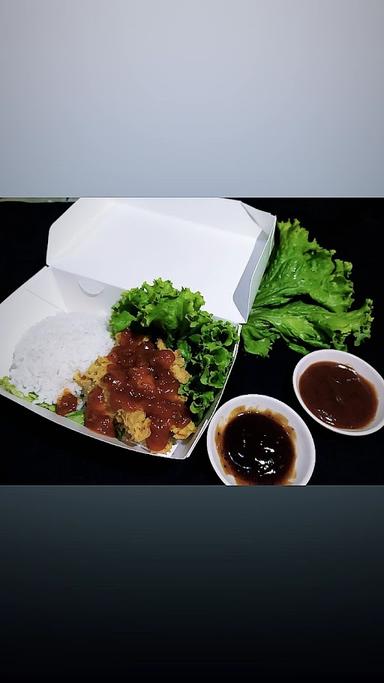 EL FOOD RICE BOX DAN AYAM GORENG