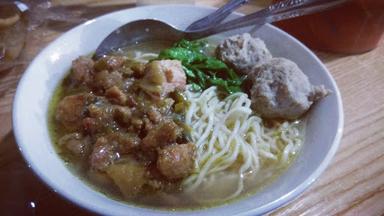 WARUNG BAKSO PAKDHE