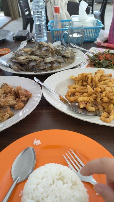 HOUKIA SEAFOOD RESTO & IKAN BAKAR