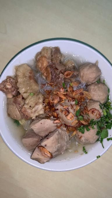 WAROENG BAKSO PAK JUVE